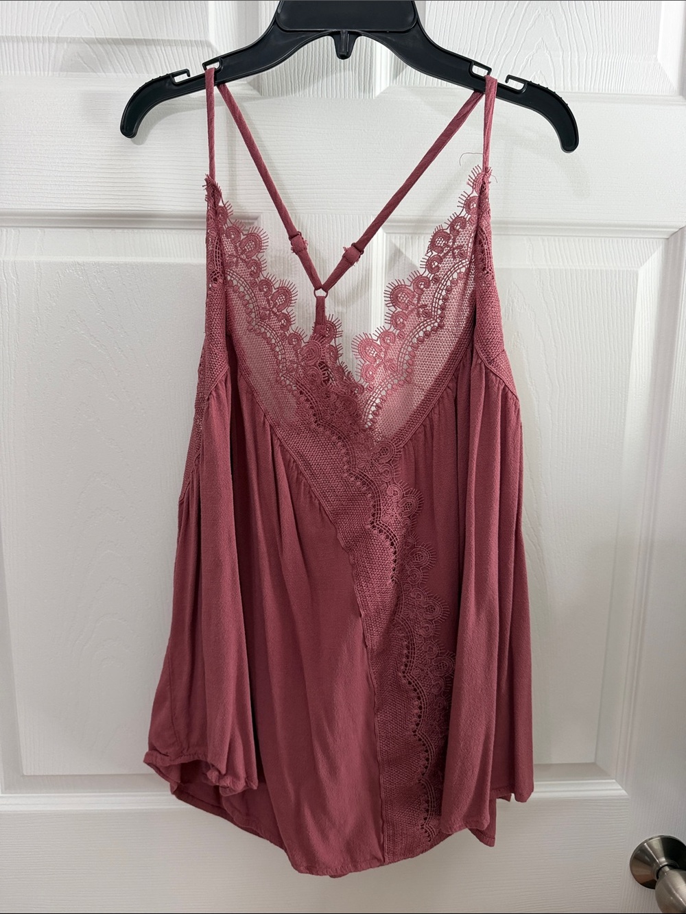 torrid Festi size 2 Rose-Mauve Lace Trim V-Neck Cami